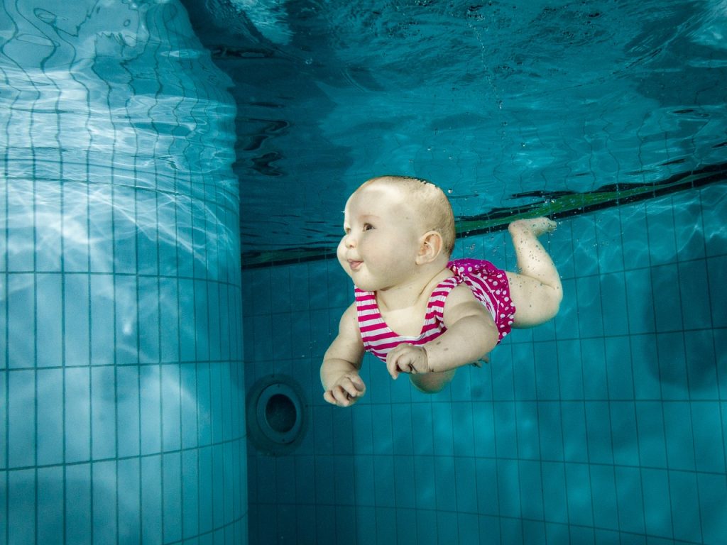 Baby schwimmen